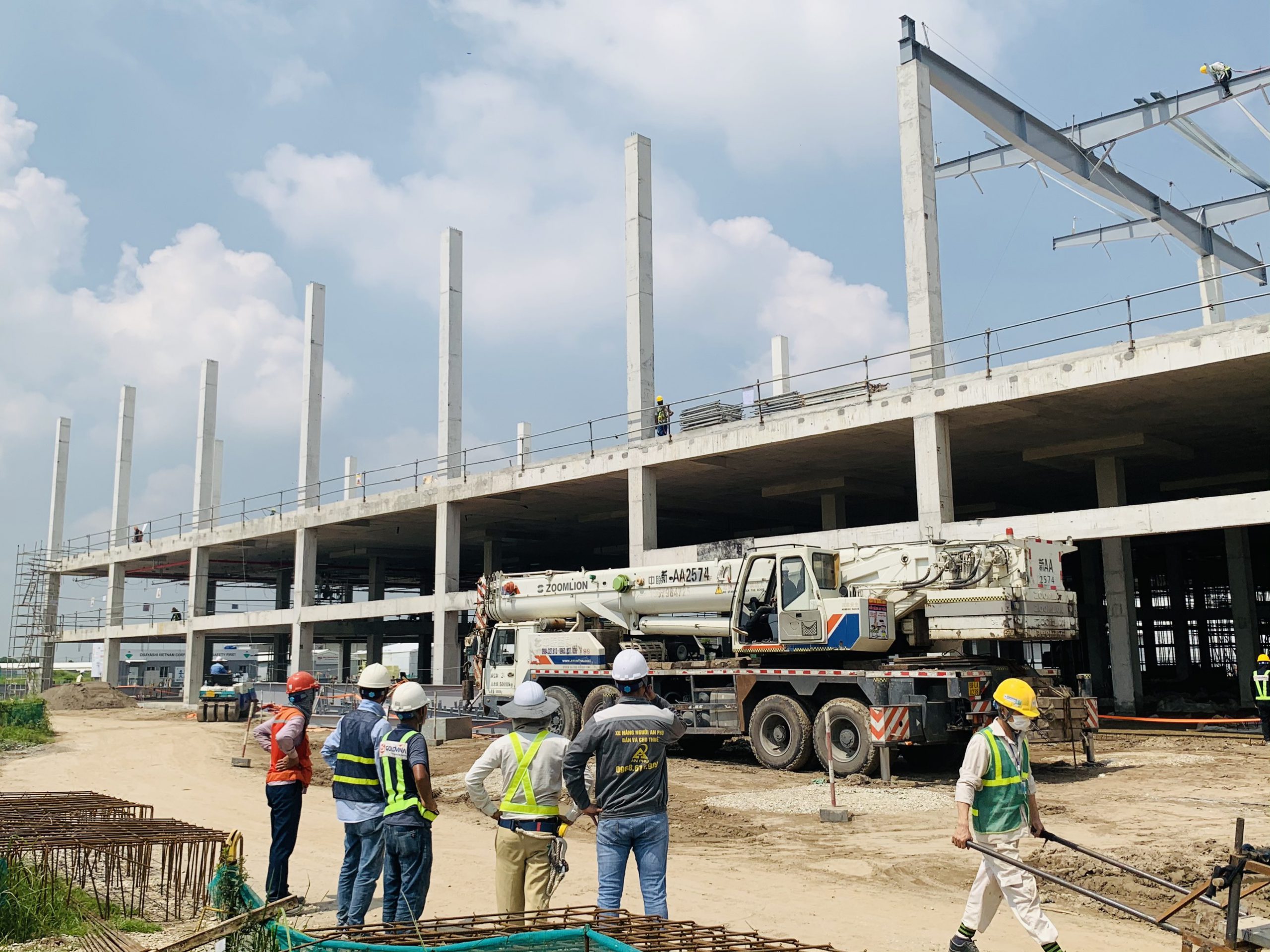 Xe Nâng Người An Phú Khảo Sát Và Tư Vấn Thiết Bị Tại Nhà Máy DaiKin