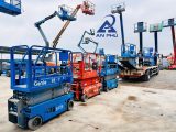 Xe nâng người làm việc trên cao